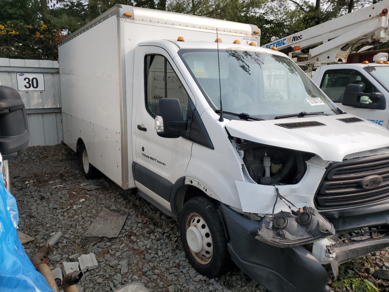 2016 Ford Transit cutaway t-35