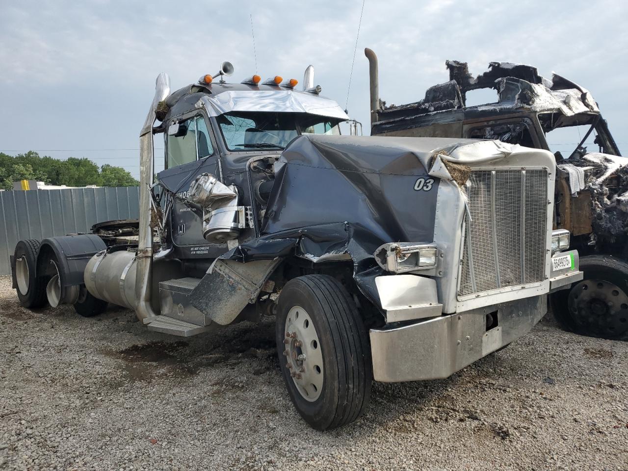 Peterbilt tractor 379