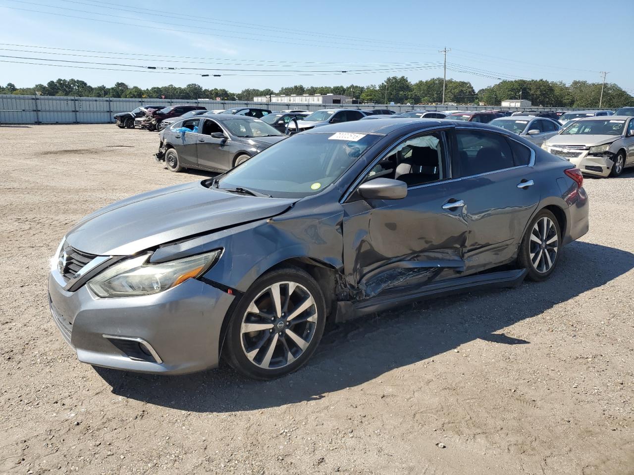 2017 Niss Altima 2.5 s sv